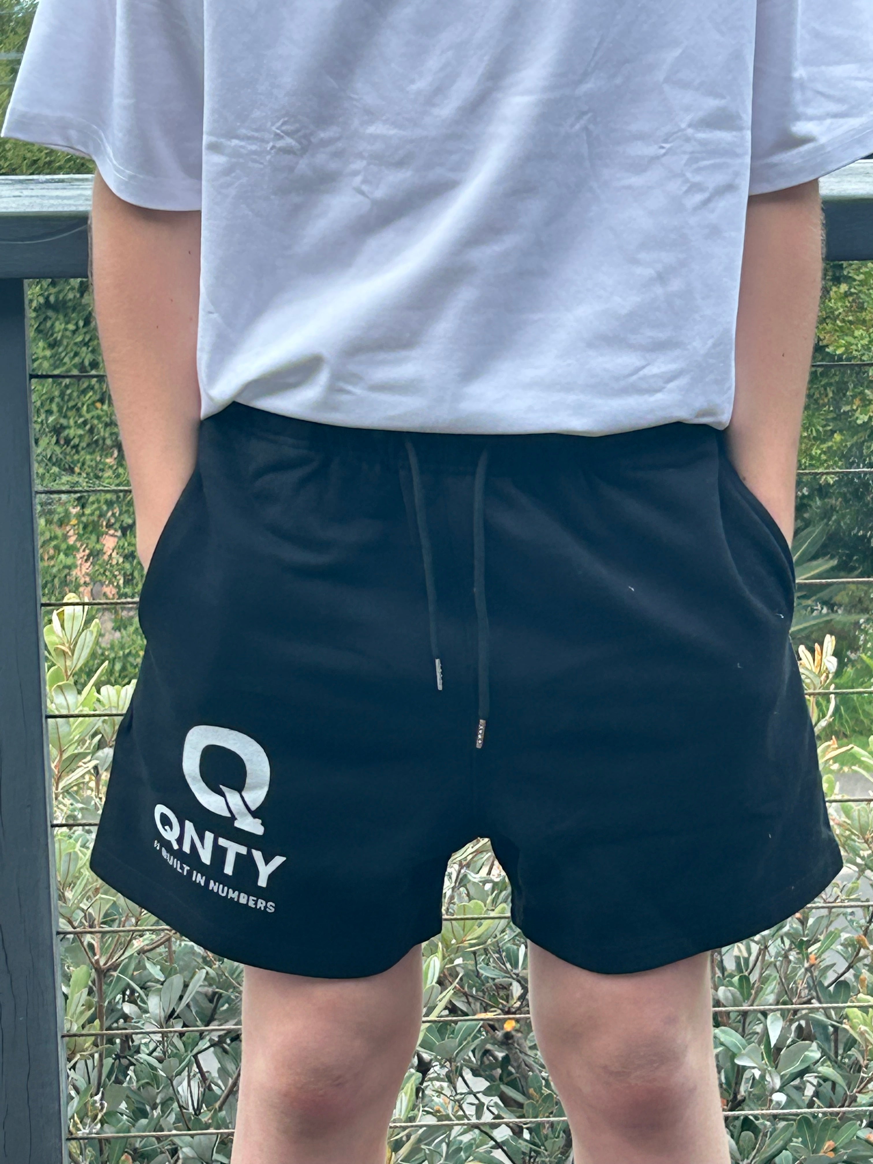QNTY Heavyweight Fleece Loose Fit Shorts