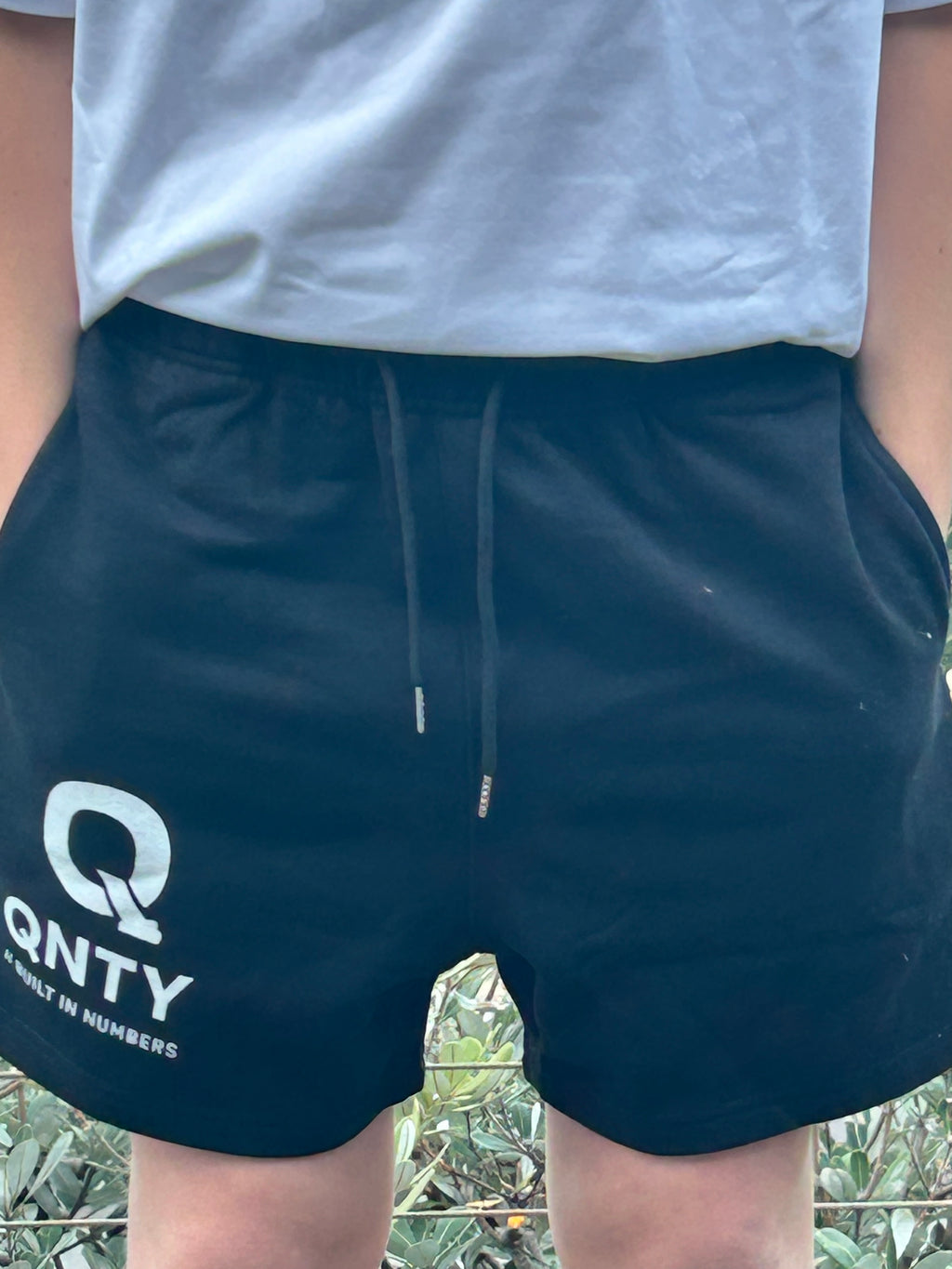 QNTY Heavyweight Fleece Loose Fit Shorts