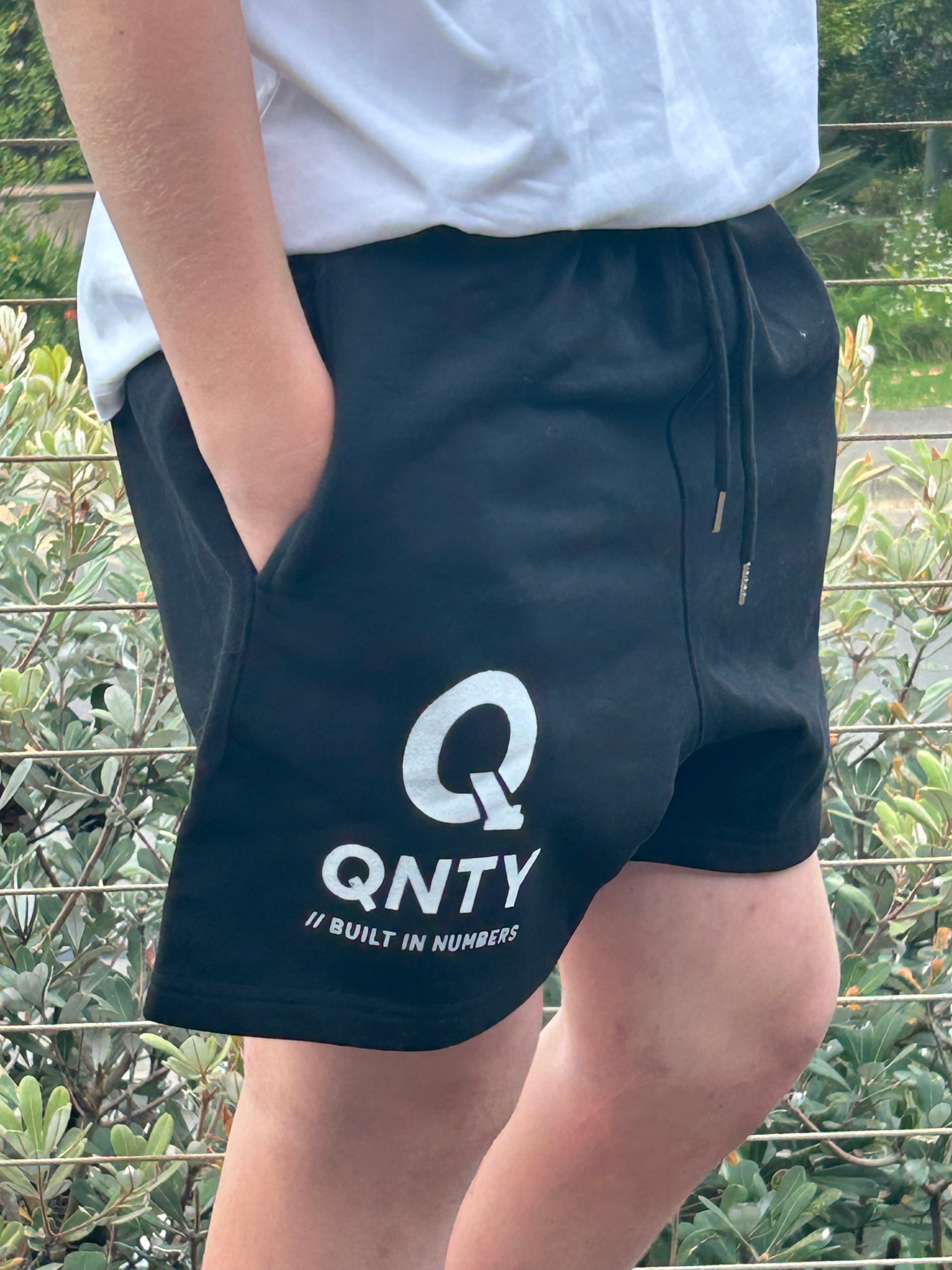 QNTY Heavyweight Fleece Loose Fit Shorts